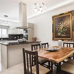 Mateo & Filipos Luxury Villa *