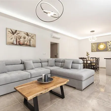 Villa Mateo & Filipos Luxury