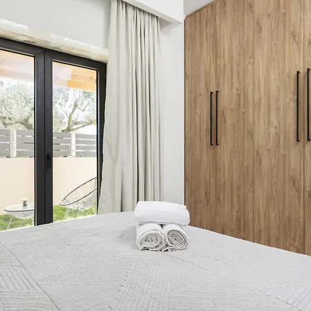 Mateo & Filipos Luxury Villa *