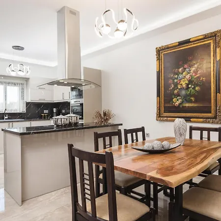 Mateo & Filipos Luxury Villa *