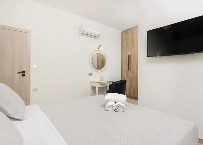 Mateo & Filipos Luxury Villa
