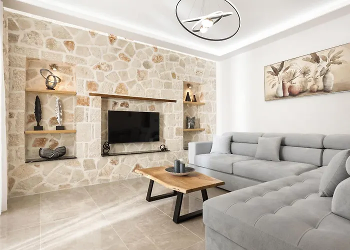 Villa Mateo & Filipos Luxury *