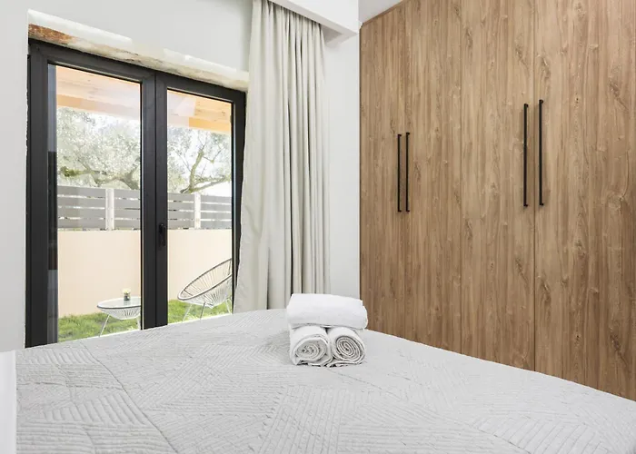 Mateo & Filipos Luxury Villa *
