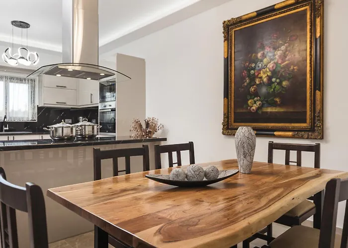 Mateo & Filipos Luxury Villa *
