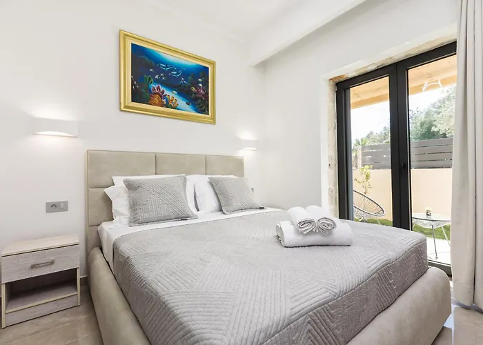 Mateo & Filipos Luxury Villa
