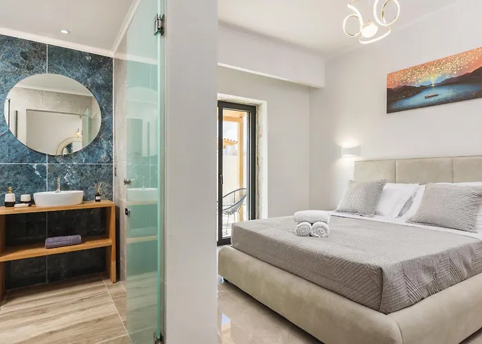 Mateo & Filipos Luxury