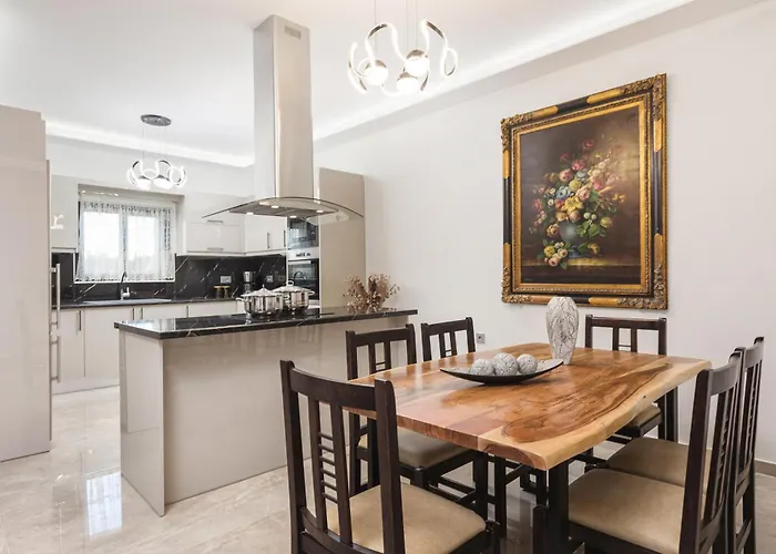 Mateo & Filipos Luxury Villa *