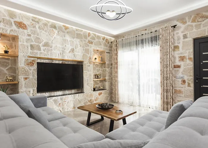Mateo & Filipos Luxury Villa