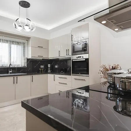 Mateo & Filipos Luxury *